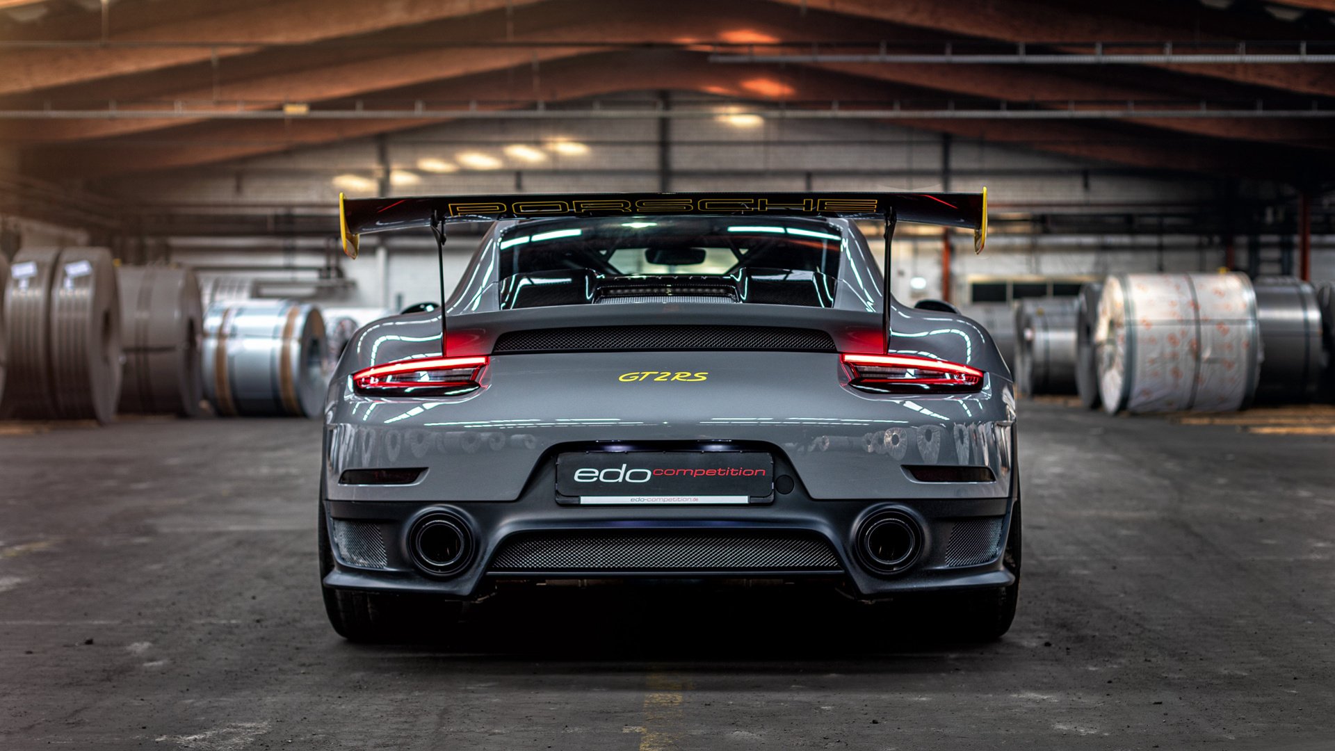 开云体育APP下载-围场终极对决，英格兰红色赛车正面击溃卡塔尔黄金战驹